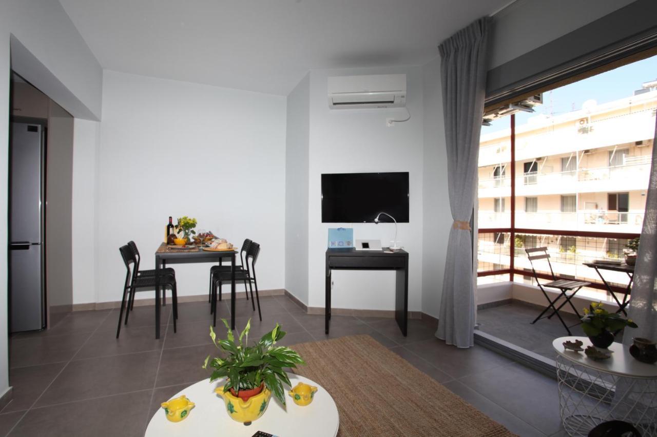 Edem Beach Apartment With Mountain View By Athenian Homes ภายนอก รูปภาพ
